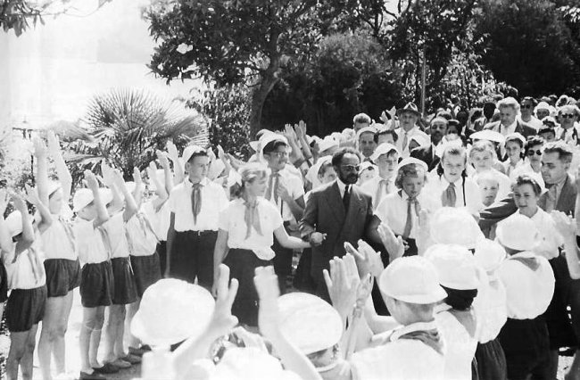 Шесть самых известных пионерских лагеря СССР тогда и сейчас